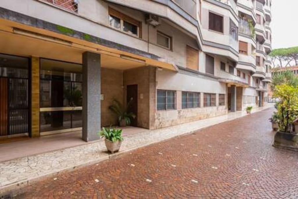 Domus Laterani By Jfm - Comfortable Apartment Big Terrace Colosseo Roma Exterior foto
