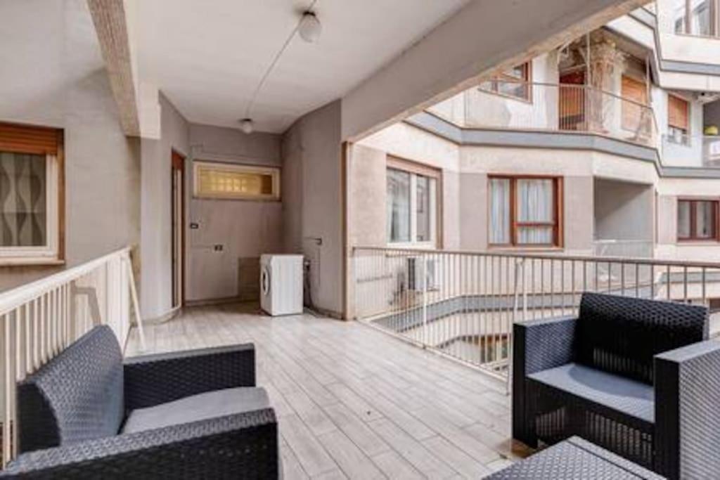 Domus Laterani By Jfm - Comfortable Apartment Big Terrace Colosseo Roma Exterior foto
