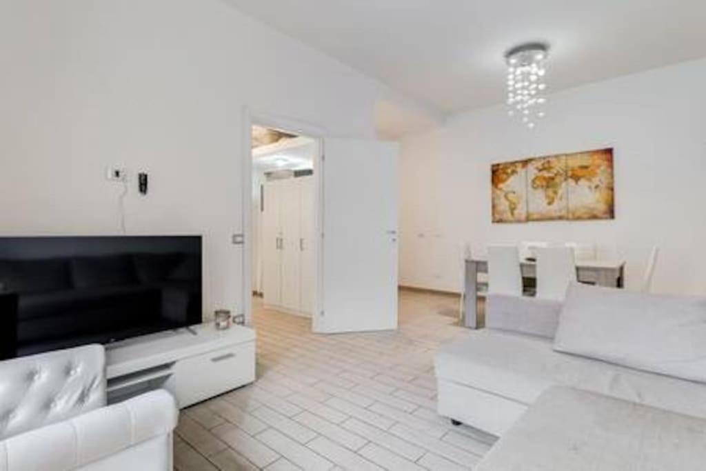Domus Laterani By Jfm - Comfortable Apartment Big Terrace Colosseo Roma Exterior foto
