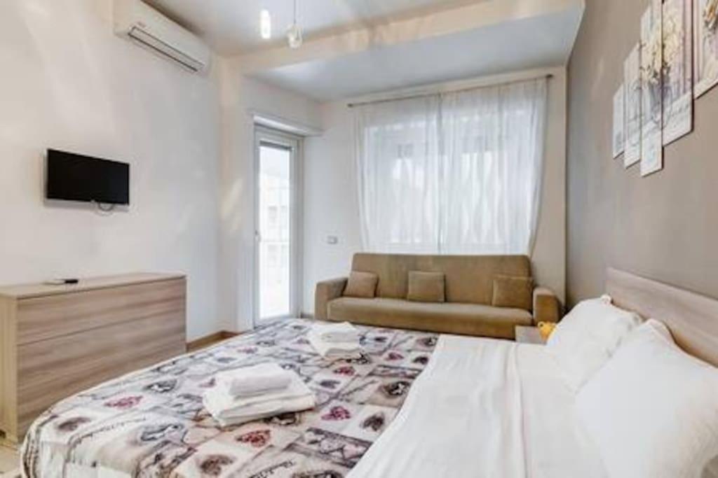 Domus Laterani By Jfm - Comfortable Apartment Big Terrace Colosseo Roma Exterior foto