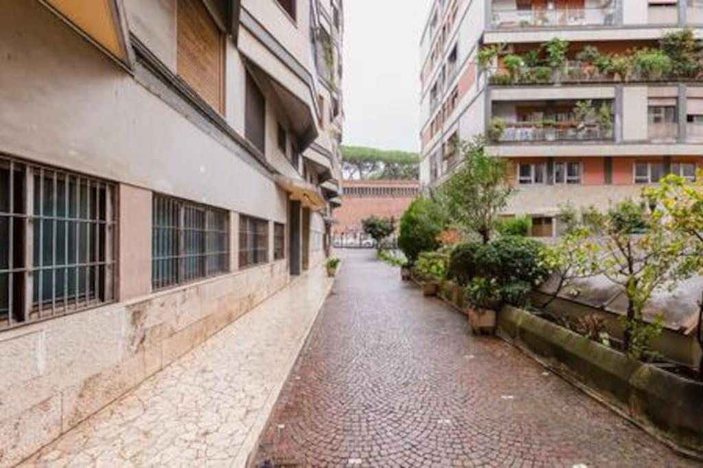 Domus Laterani By Jfm - Comfortable Apartment Big Terrace Colosseo Roma Exterior foto