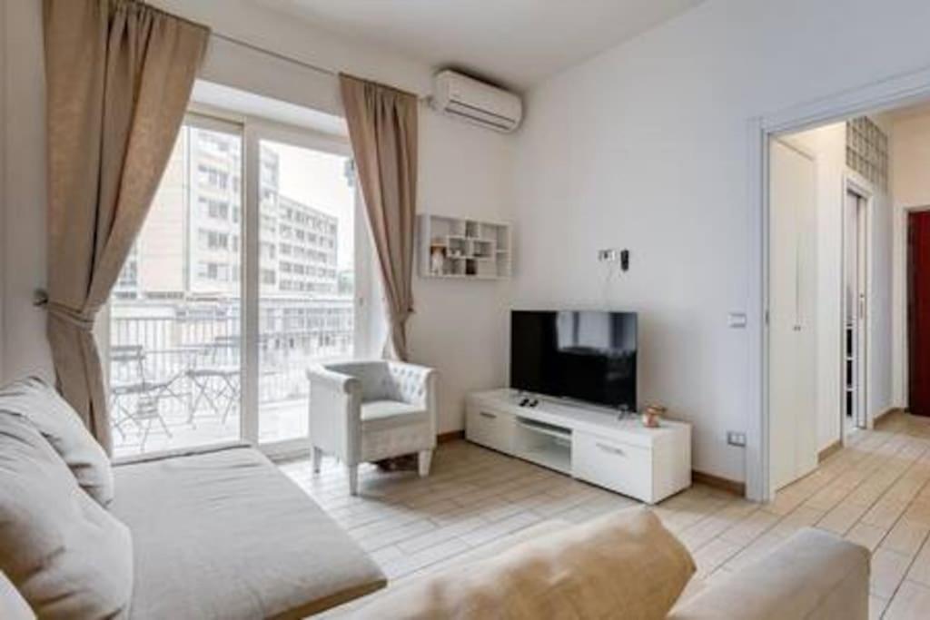 Domus Laterani By Jfm - Comfortable Apartment Big Terrace Colosseo Roma Exterior foto