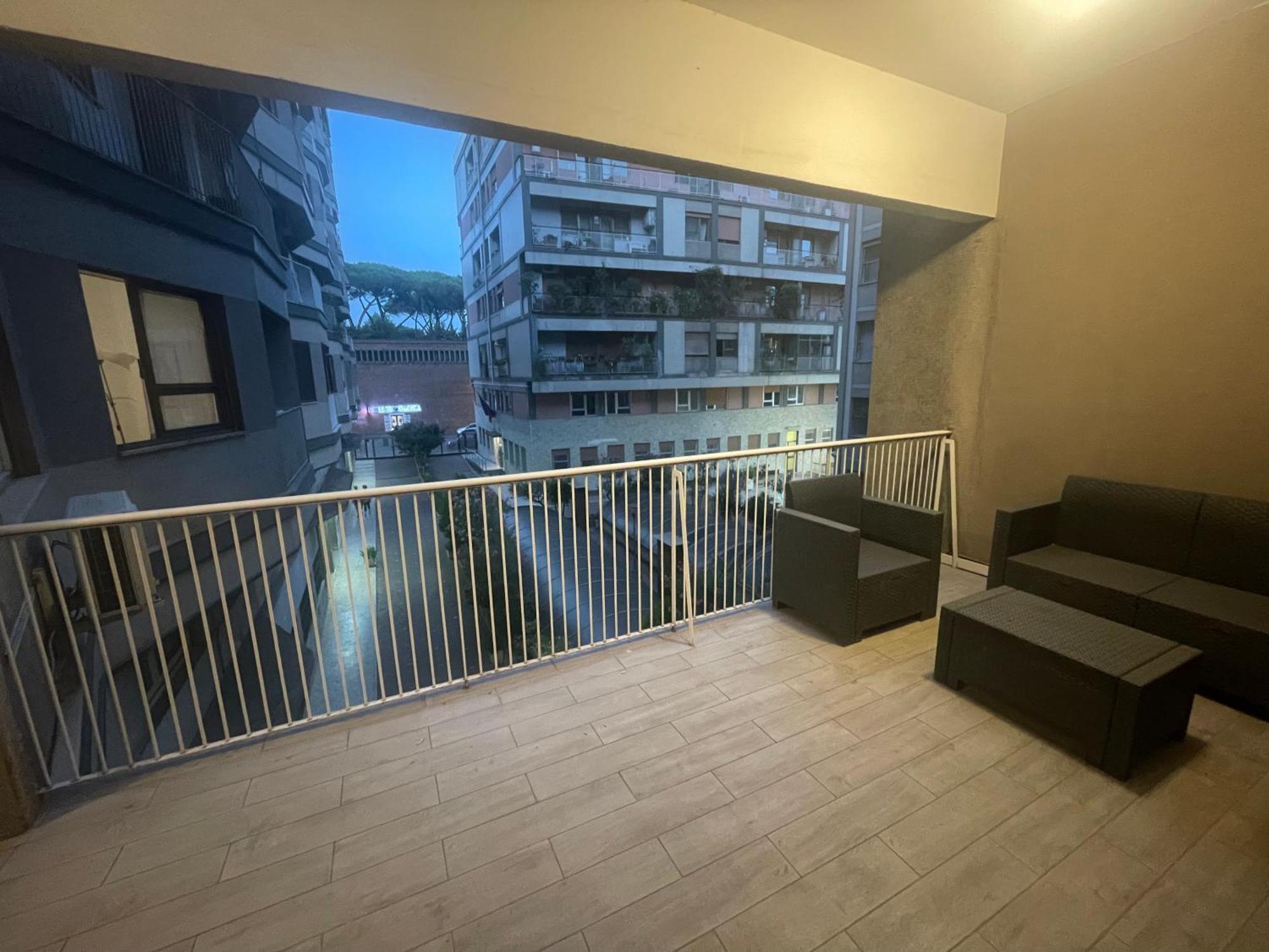 Domus Laterani By Jfm - Comfortable Apartment Big Terrace Colosseo Roma Exterior foto